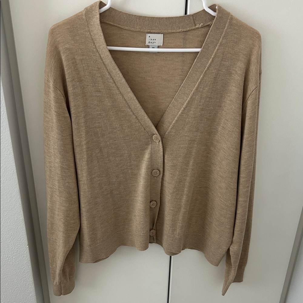 A NEW DAY Cropped V-Neck Button Cardigan - Beige/Tan